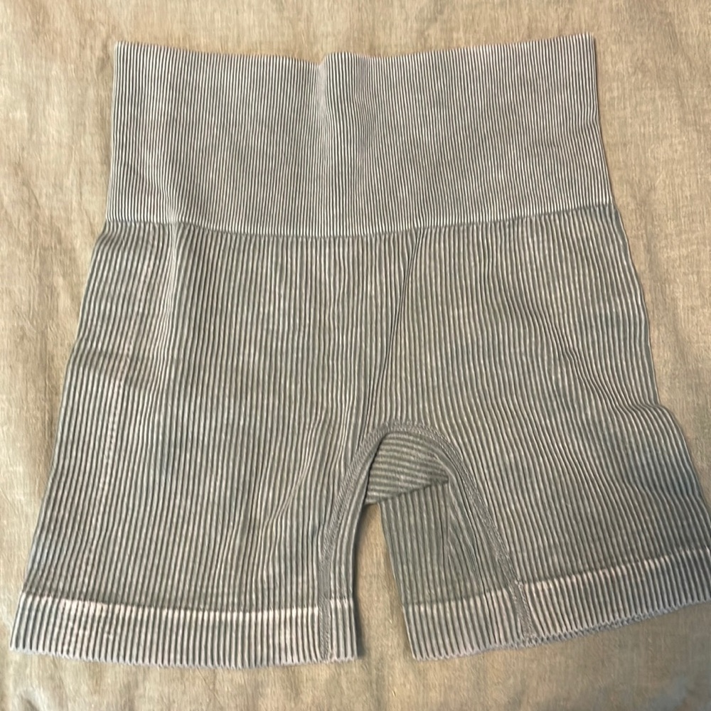 Colsie tight fit shorts